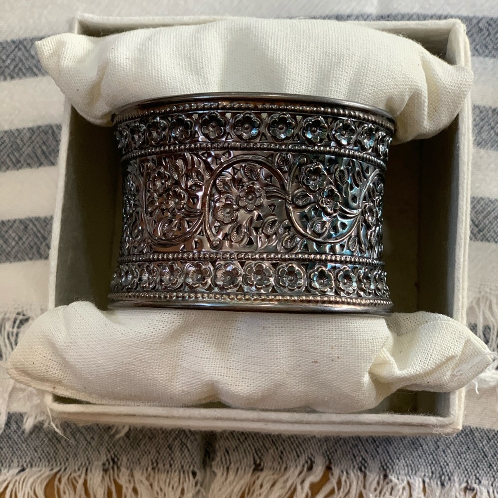 Cuff bracelet